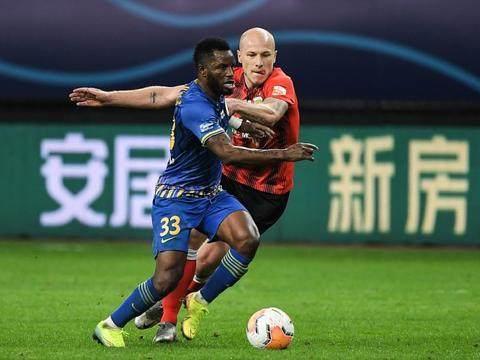 开云真人官网-冠军铁腰4年长约牵手深圳 18日归队第2轮或演首秀