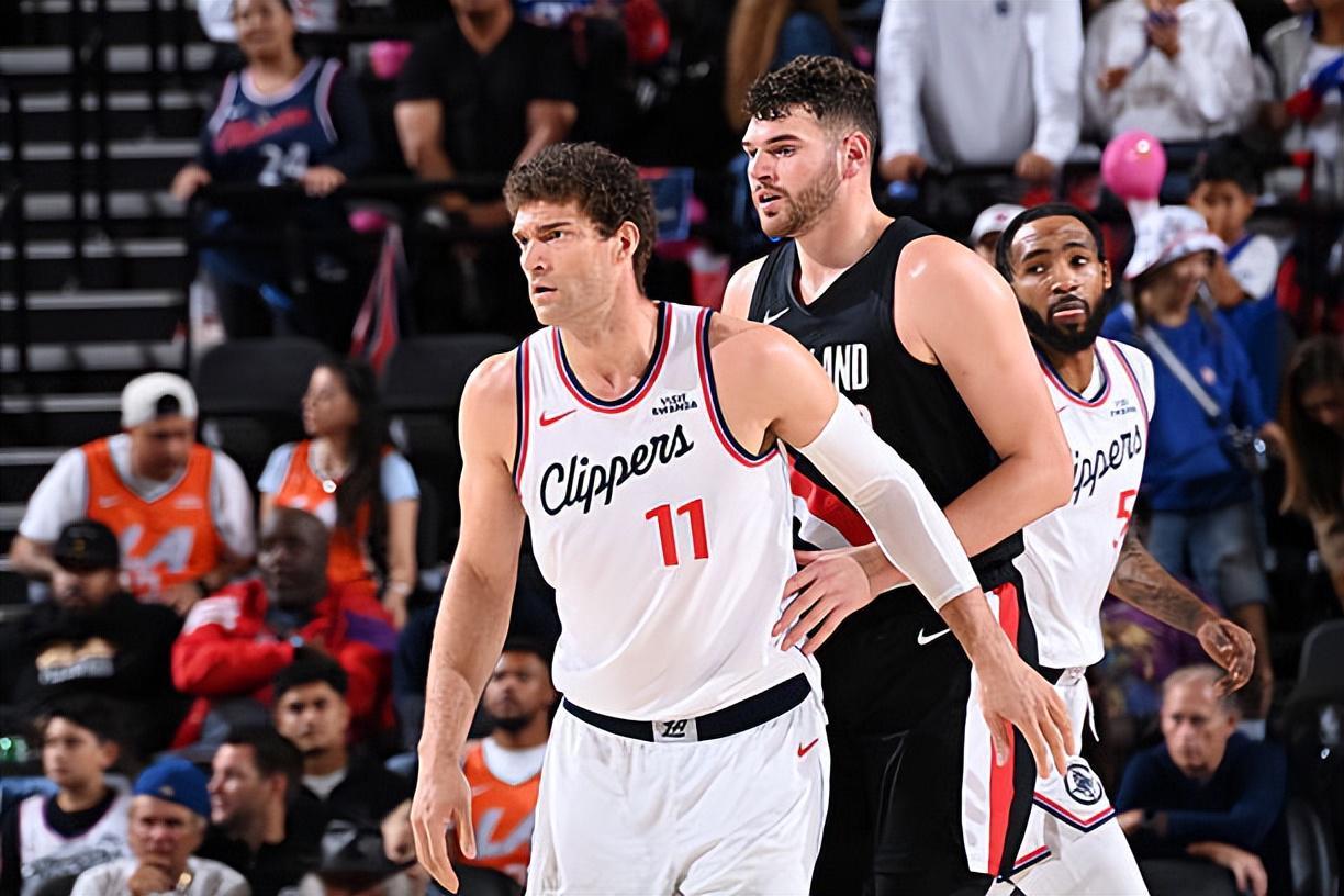 开云真人官网-看起来数据不差，实际上快船先发内线老将的场上效果很不理想？