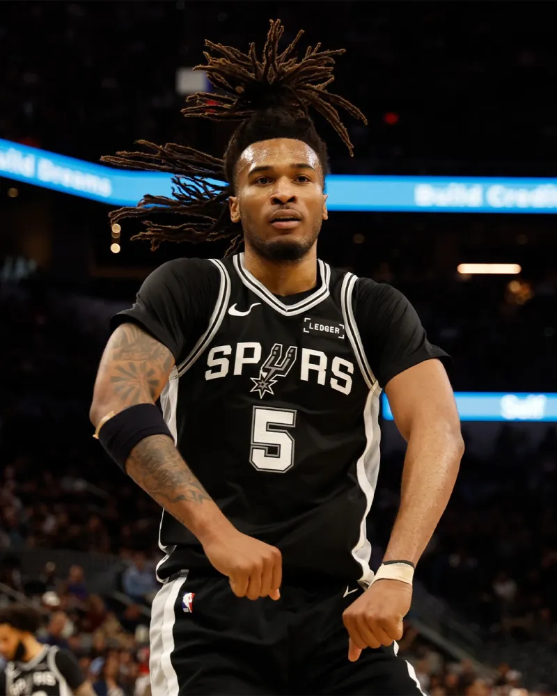 开云真人官网入口-来者不善！SLAM晒卡斯尔精彩赛场照与球迷分享